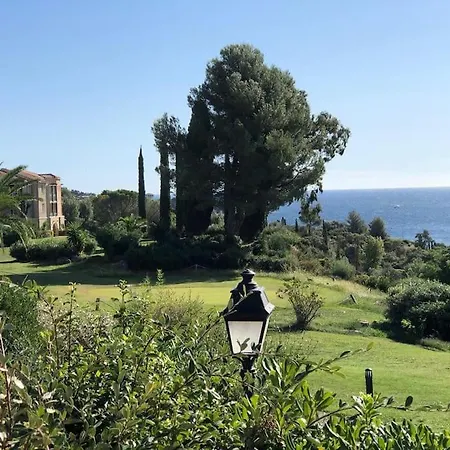 Apartment Studio 4 Personnes, Cap Esterel, Superbe Vue. 500m Des Plages. *